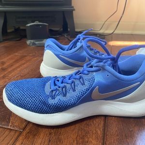 Lunarlon Nike’s sz 8